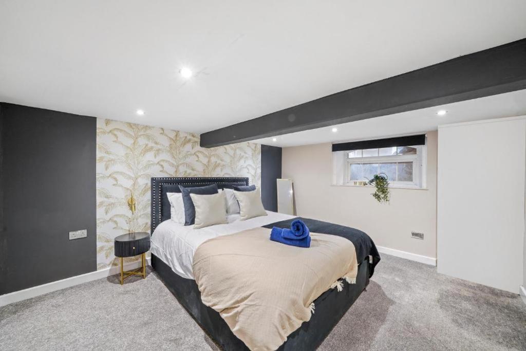 Deluxe 5 Bed In Central Whitby - Parking - Hot Tub المظهر الخارجي الصورة