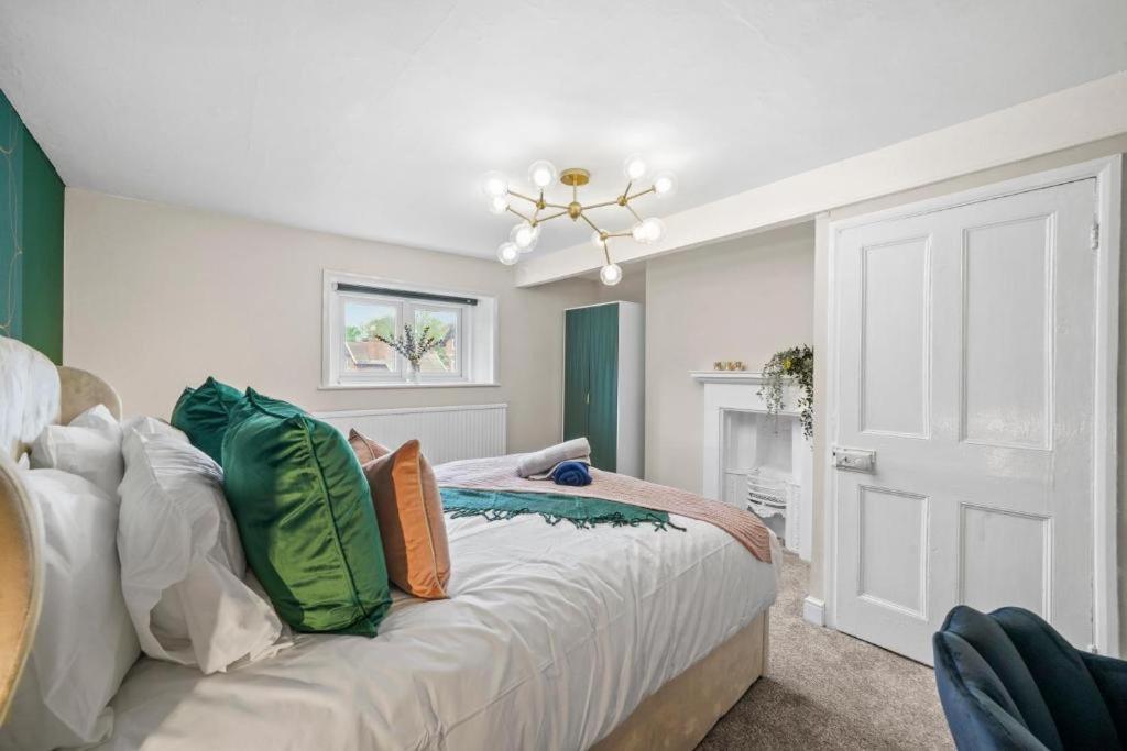 Deluxe 5 Bed In Central Whitby - Parking - Hot Tub المظهر الخارجي الصورة