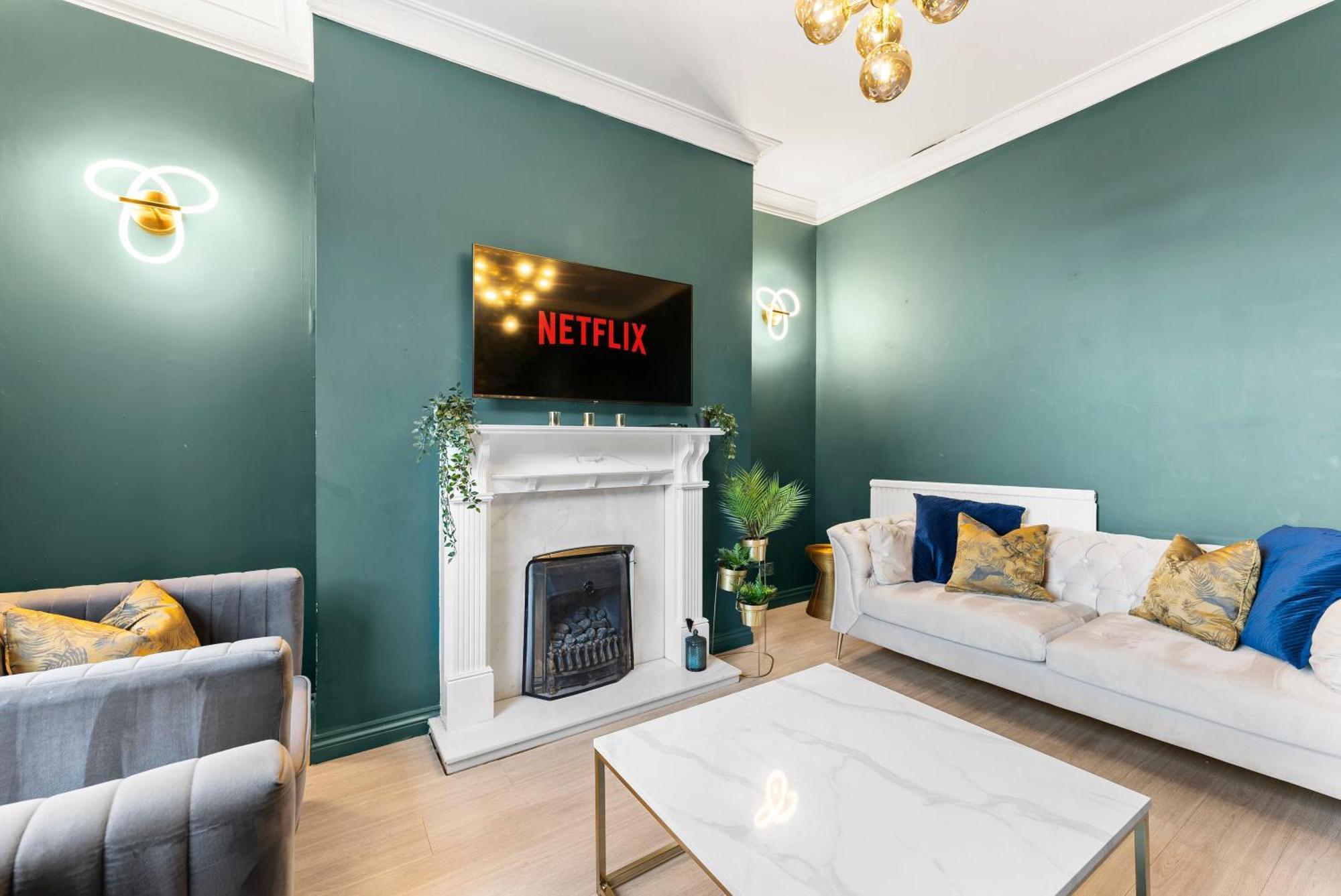 Deluxe 5 Bed In Central Whitby - Parking - Hot Tub المظهر الخارجي الصورة