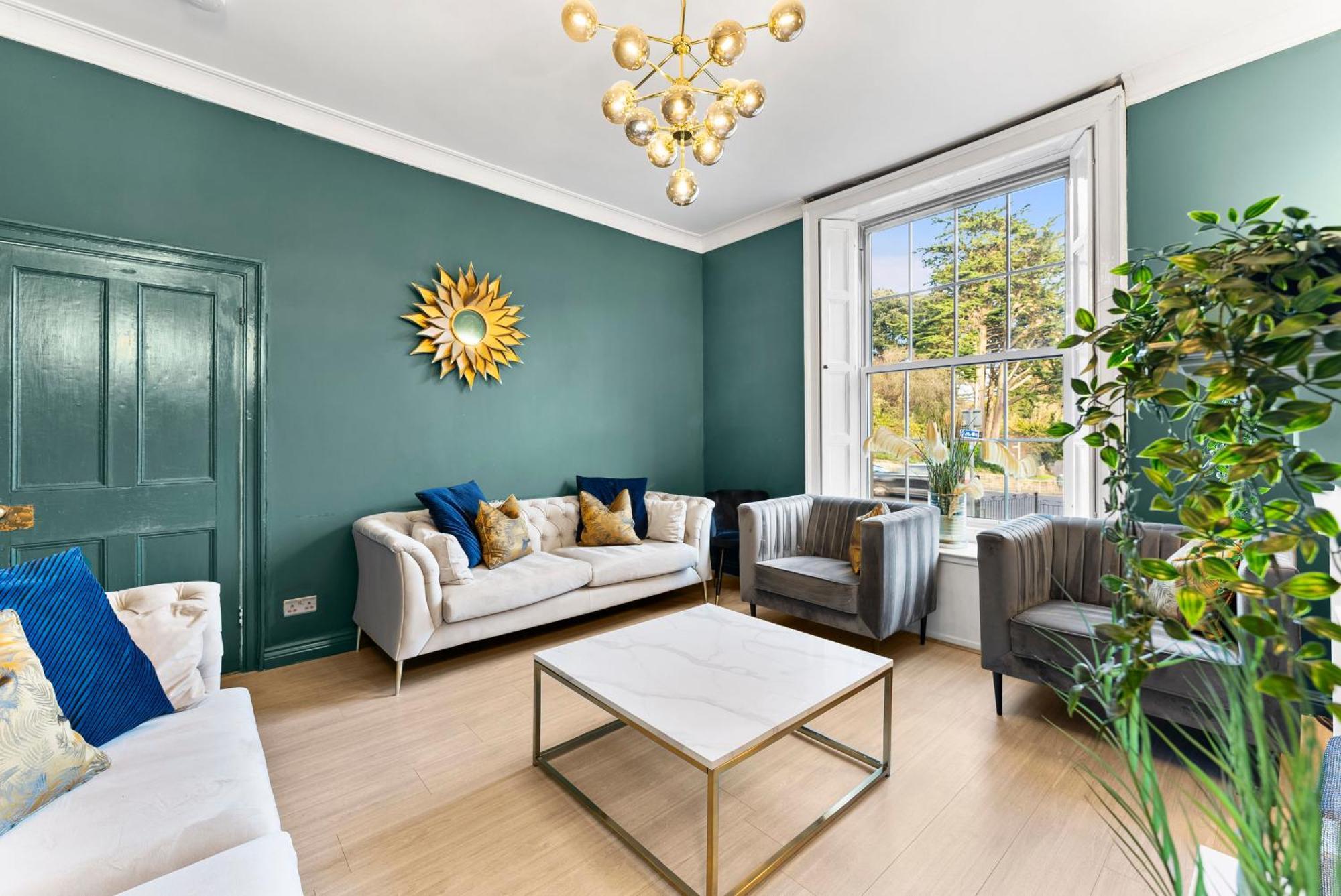 Deluxe 5 Bed In Central Whitby - Parking - Hot Tub المظهر الخارجي الصورة