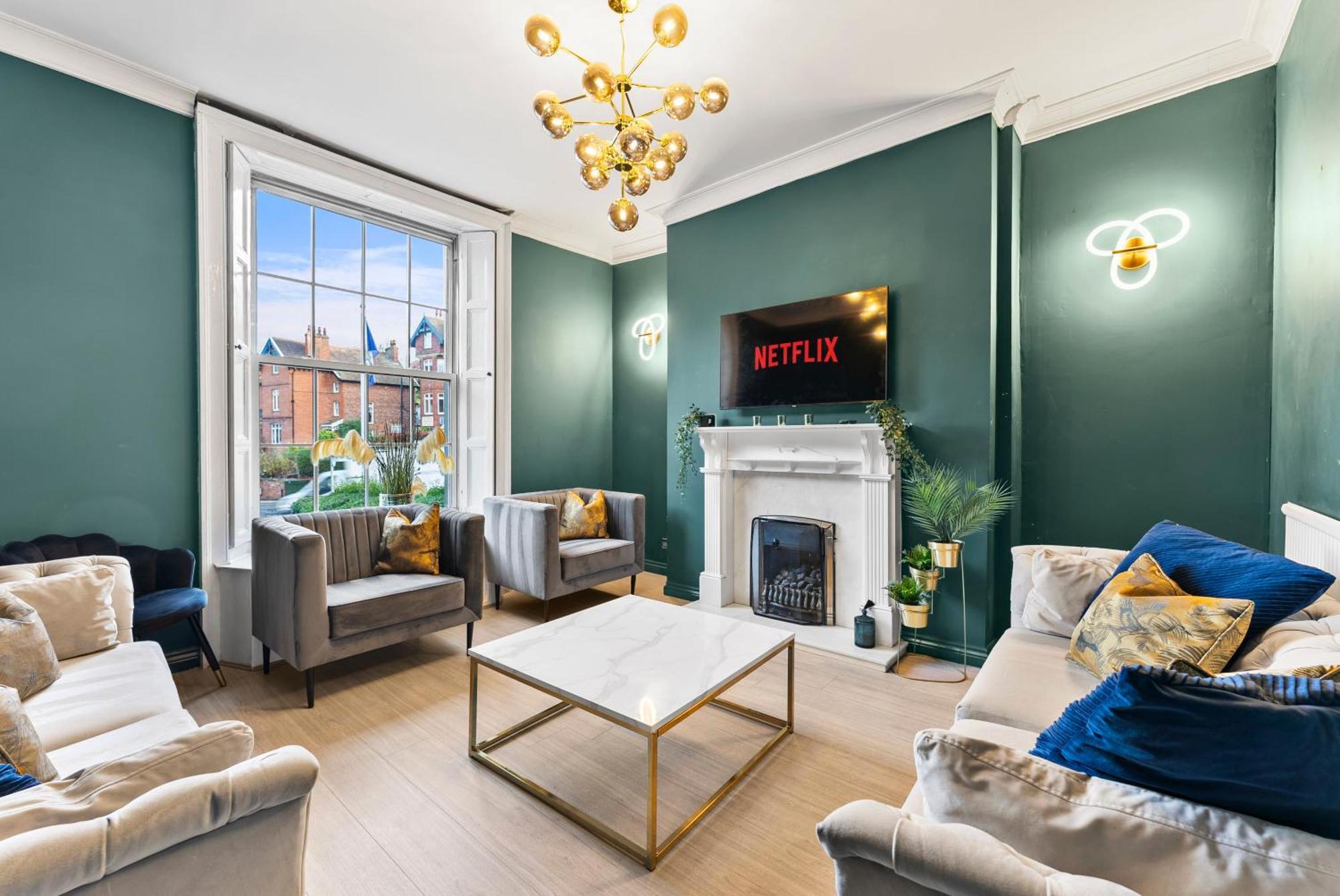 Deluxe 5 Bed In Central Whitby - Parking - Hot Tub المظهر الخارجي الصورة