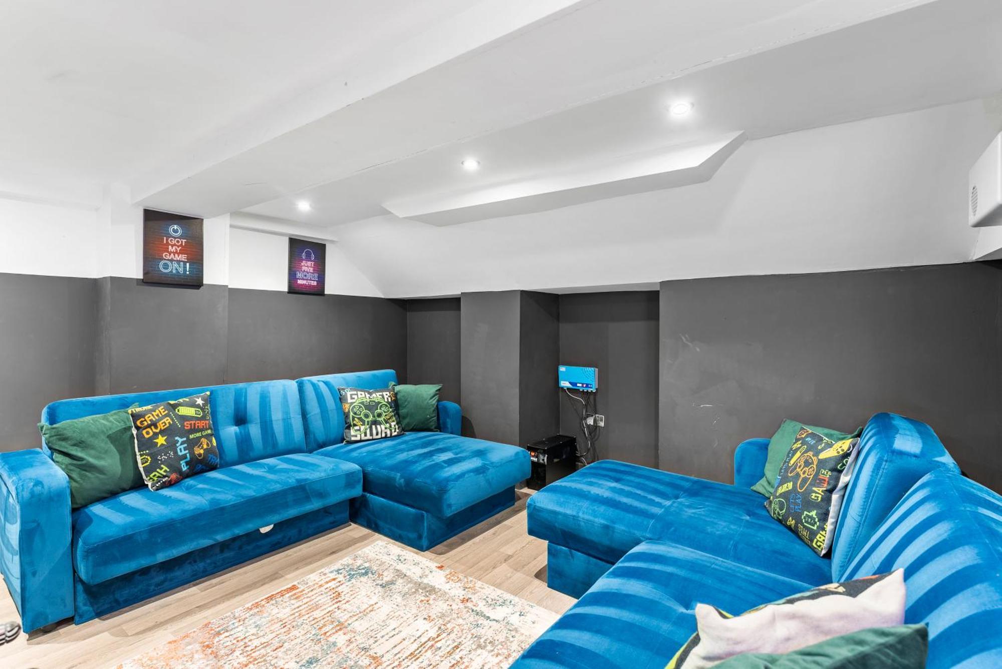 Deluxe 5 Bed In Central Whitby - Parking - Hot Tub المظهر الخارجي الصورة